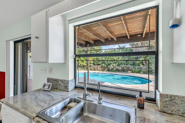 1803 NW 88th Way, Coral Springs, FL 33071