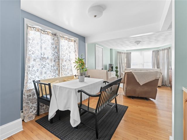 28 Jefferson Avenue, East Providence, RI 02915