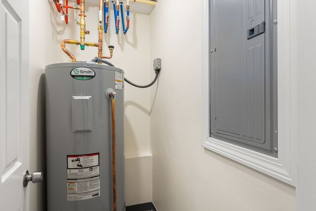 1 Glenwood St 6, Malden, MA 02148