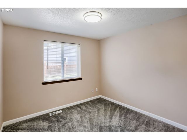 6147 Se GREEN Ct, Hillsboro, OR 97123