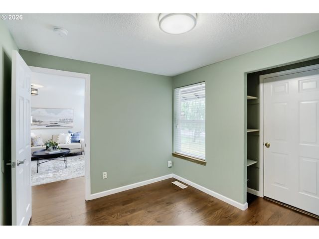 6147 Se GREEN Ct, Hillsboro, OR 97123