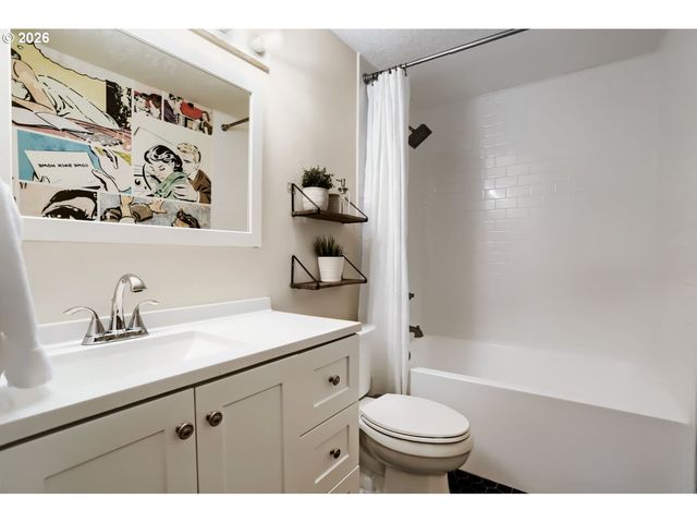6147 Se GREEN Ct, Hillsboro, OR 97123