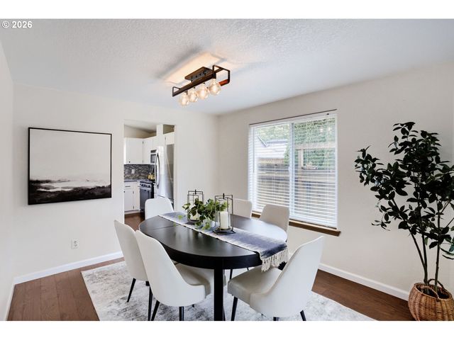 6147 Se GREEN Ct, Hillsboro, OR 97123