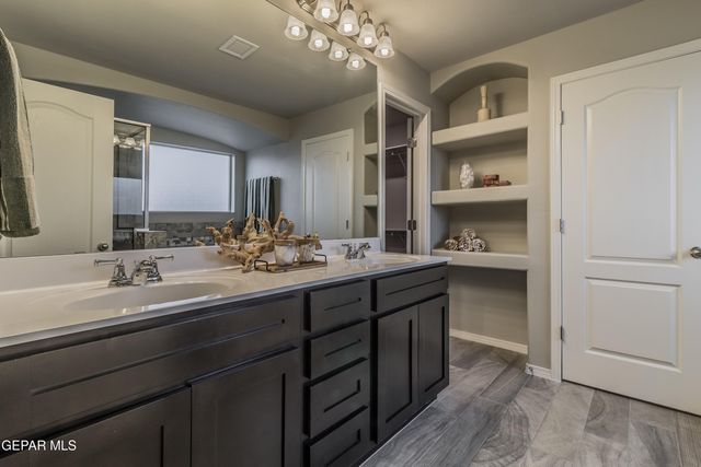 313 Emerald Earth Lane, El Paso, TX 79928