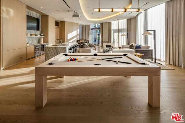 211 W Elm Court 7A, Los Angeles, CA 90067