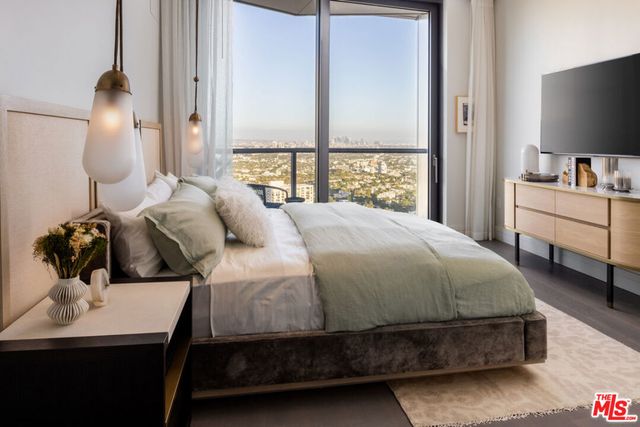 211 W Elm Court 7A, Los Angeles, CA 90067