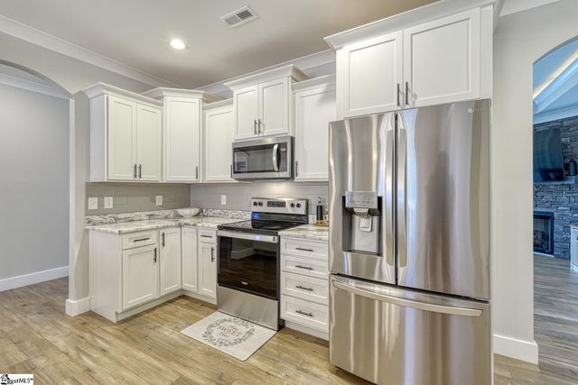 18630 Ashville Highway, Campobello, SC 29322