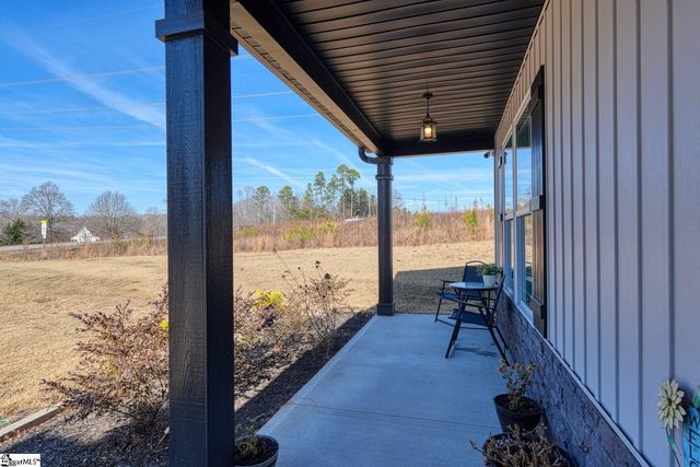 18630 Ashville Highway, Campobello, SC 29322