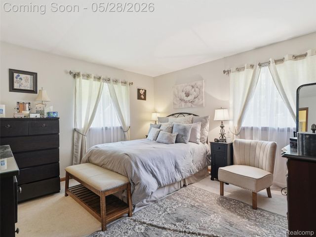 21156 Robinson Street, Farmington Hills, MI 48336