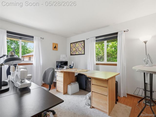 21156 Robinson Street, Farmington Hills, MI 48336