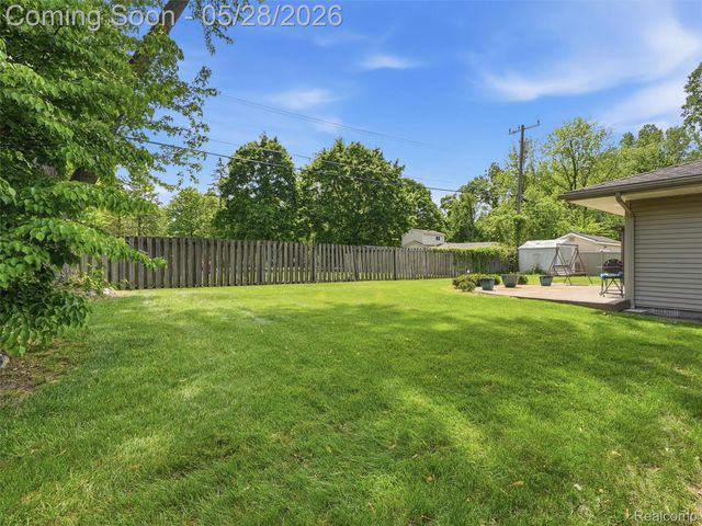 21156 Robinson Street, Farmington Hills, MI 48336