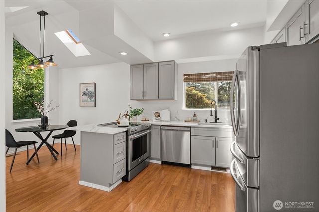 20721 122nd Place SE, Kent, WA 98031