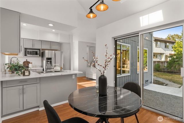 20721 122nd Place SE, Kent, WA 98031