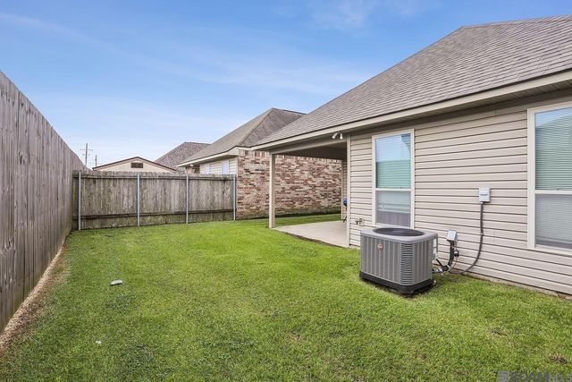 374 River Mill Dr, Brusly, LA 70719