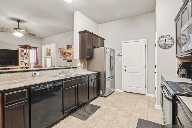 374 River Mill Dr, Brusly, LA 70719