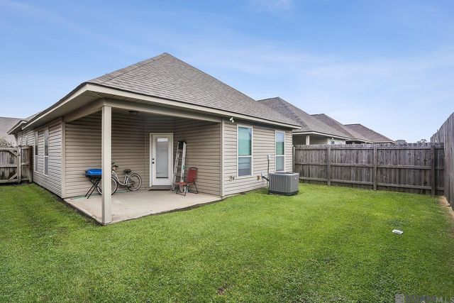 374 River Mill Dr, Brusly, LA 70719