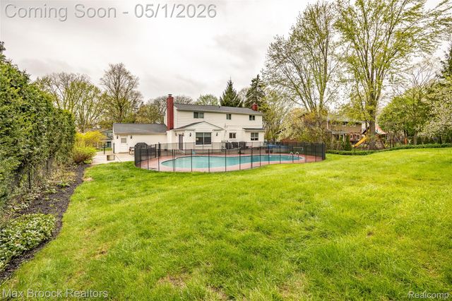 2275 Park Ridge Drive, Bloomfield Hills, MI 48304