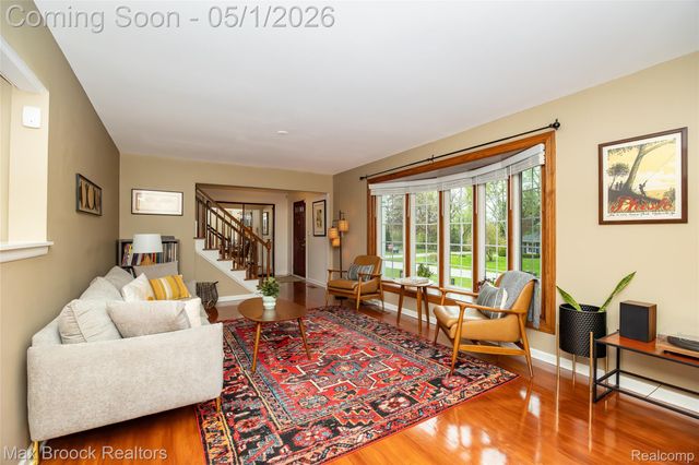 2275 Park Ridge Drive, Bloomfield Hills, MI 48304