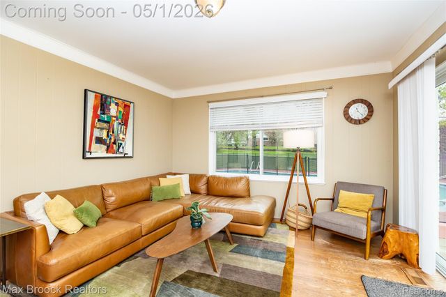 2275 Park Ridge Drive, Bloomfield Hills, MI 48304