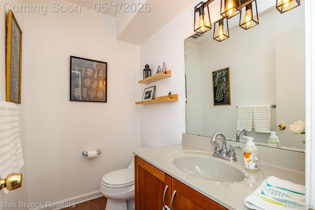 2275 Park Ridge Drive, Bloomfield Hills, MI 48304