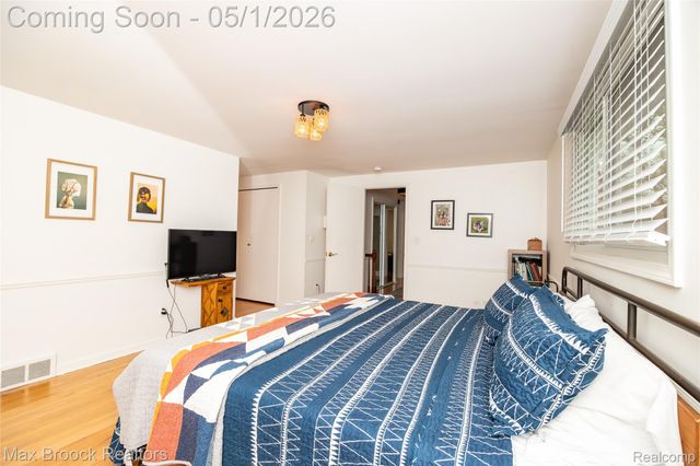 2275 Park Ridge Drive, Bloomfield Hills, MI 48304