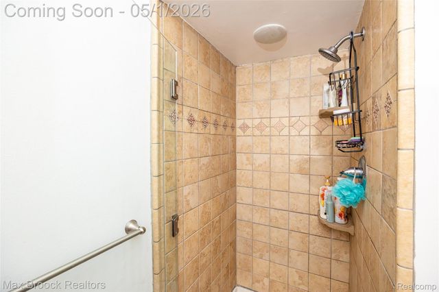 2275 Park Ridge Drive, Bloomfield Hills, MI 48304