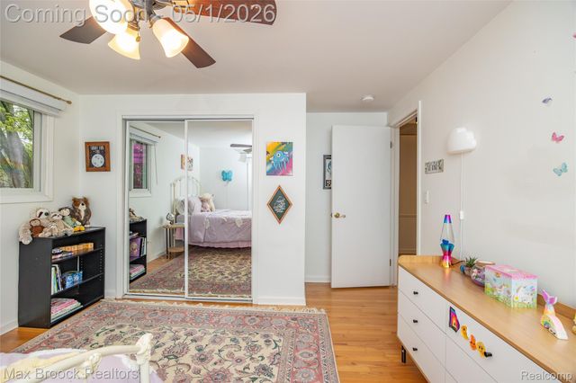 2275 Park Ridge Drive, Bloomfield Hills, MI 48304