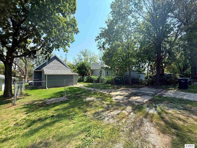 1609 N 23 Street, Lincoln, NE 68503