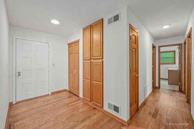 36897 N Nathan Hale Drive, Lake Villa, IL 60046