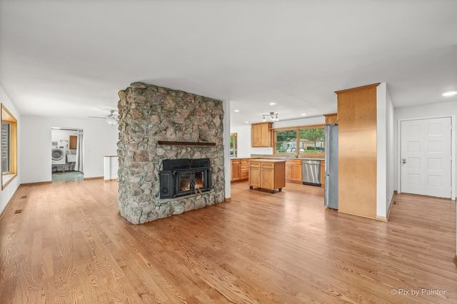 36897 N Nathan Hale Drive, Lake Villa, IL 60046