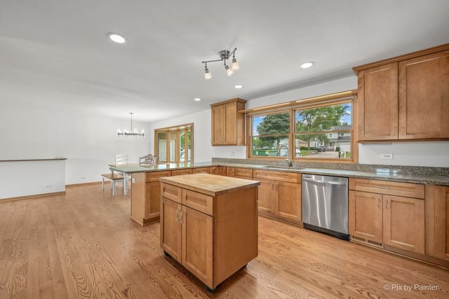 36897 N Nathan Hale Drive, Lake Villa, IL 60046