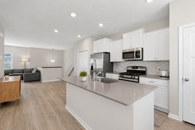 4722 Bottlebrush Lane, Minnetrista, MN 55331