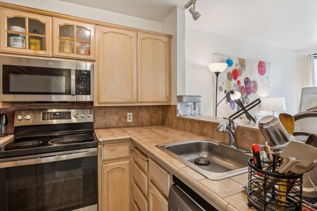 425 Anchor Road 104, San Mateo, CA 94404