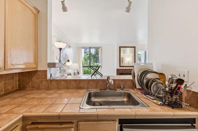 425 Anchor Road 104, San Mateo, CA 94404