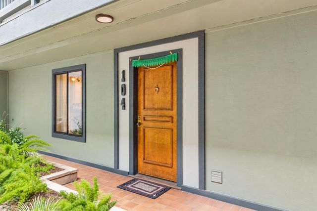 425 Anchor Road 104, San Mateo, CA 94404