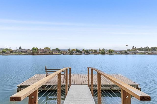 425 Anchor Road 104, San Mateo, CA 94404