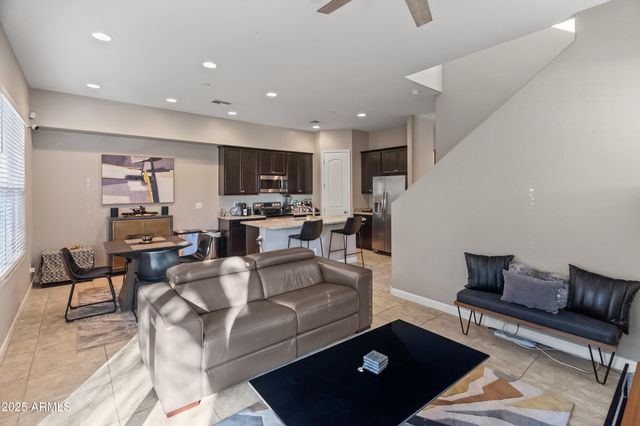 3020 N 37TH Place, Phoenix, AZ 85018