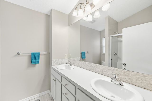 4638 E Willow Point Ct, Wichita, KS 67220
