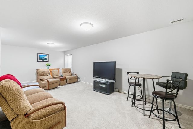 4638 E Willow Point Ct, Wichita, KS 67220