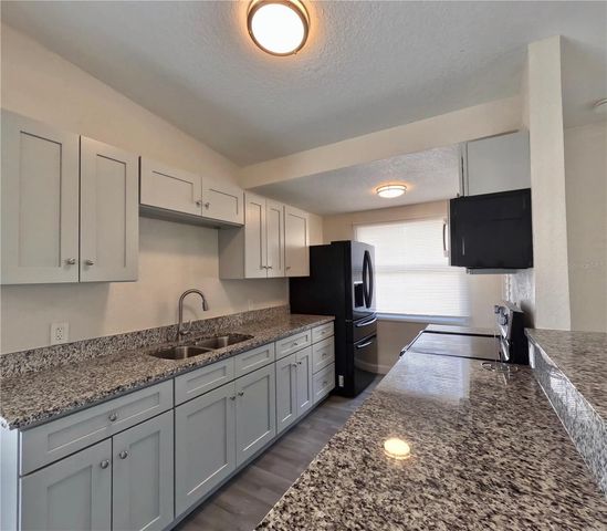 3618 E SHADOWLAWN AVENUE, Tampa, FL 33610