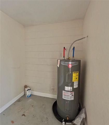 3618 E SHADOWLAWN AVENUE, Tampa, FL 33610