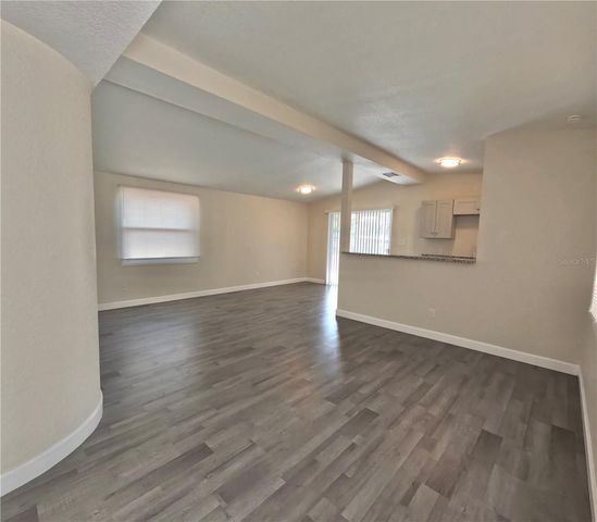 3618 E SHADOWLAWN AVENUE, Tampa, FL 33610