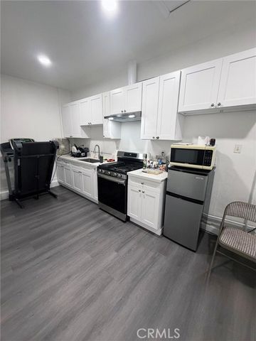 10882 Chapman Avenue, Garden Grove, CA 92840