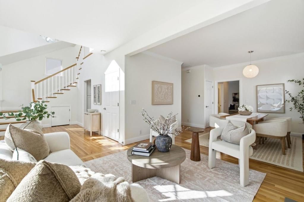 Image 5 of property listing at 491 Bird Avenue, Los Gatos, CA 95032