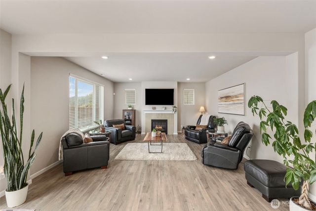 6651 S 298th Place, Auburn, WA 98001