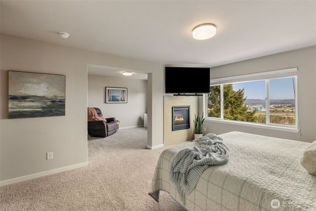 6651 S 298th Place, Auburn, WA 98001
