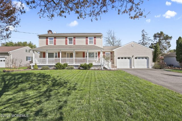 9 Traymore Road, Freehold, NJ 07728