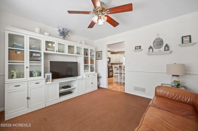 9 Traymore Road, Freehold, NJ 07728