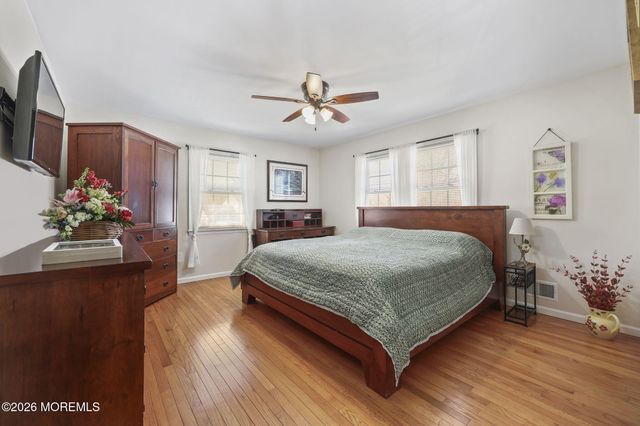 9 Traymore Road, Freehold, NJ 07728