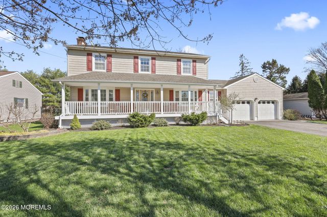 9 Traymore Road, Freehold, NJ 07728